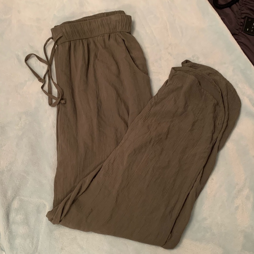 American Eagle Flowy Pants
